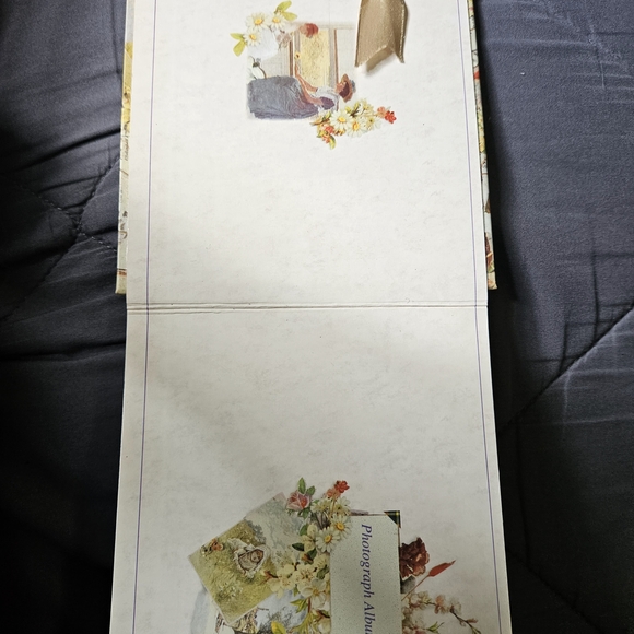 Vintage Floral Photograph Album - Picture 2 of 6